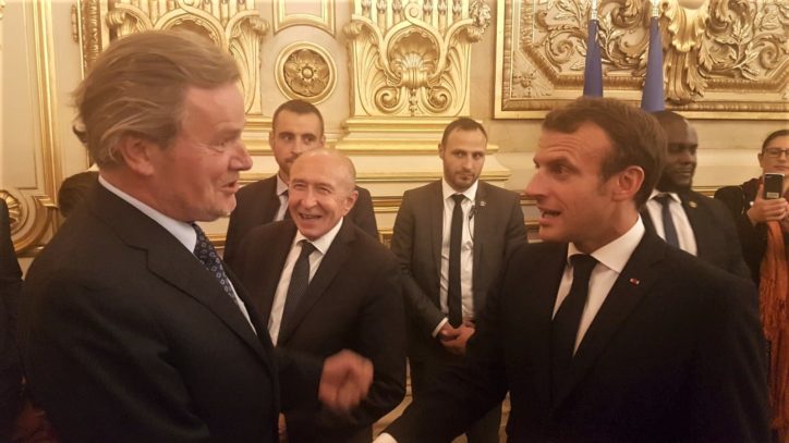 Willem Jan van Wijk talks with President Macron